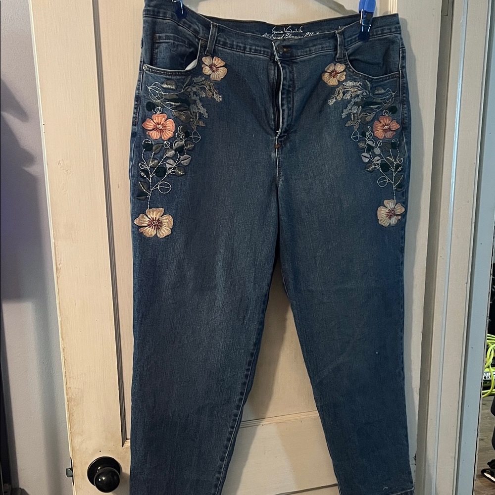 Gloria Vanderbilt Dark Blue Straight Leg Jeans with Floral Embroidery